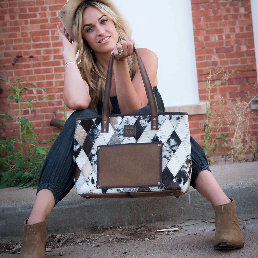 STS Ranchwear Women's Diamond Cowhide Tote 5 STS Ranchwear Women's Diamond Cowhide Tote - Image 5