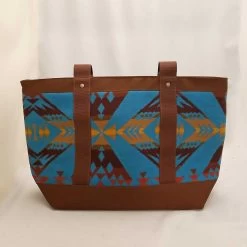 Pendleton Women's Diamond Peak Tote Bag -Western Fashion Ladies img27937 pendleton women s diamond peak tote bag