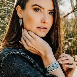 Montana Silversmiths Women's Blue Spring Cuff Bracelet -Western Fashion Ladies img50130 montana silversmiths women s blue spring cuff bracelet