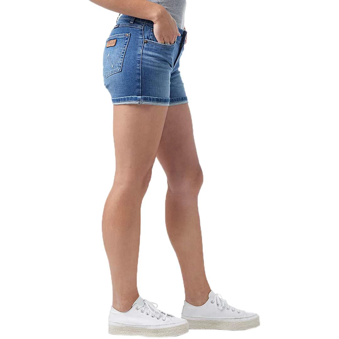 Wrangler Women's Retro Mid Rise Jean Shorts 2 Wrangler Women's Retro Mid Rise Jean Shorts - Image 2