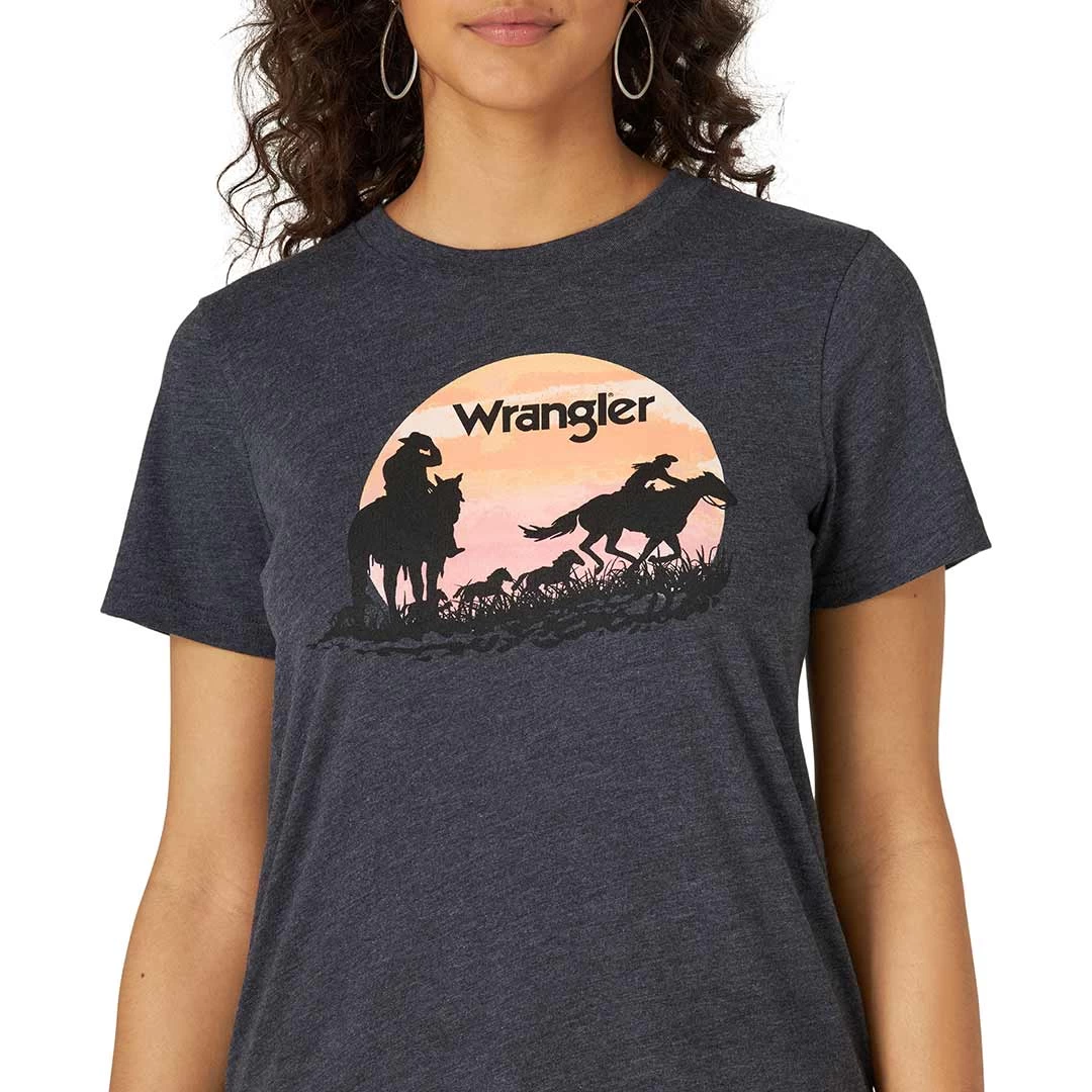 Wrangler Women's Retro Silhouette Graphic T-Shirt 3 Wrangler Women's Retro Silhouette Graphic T-Shirt - Image 3
