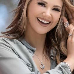 Montana Silversmiths Montana Diamond Horseshoe Necklace -Western Fashion Ladies img90845 montana silversmiths montana diamond horseshoe necklace